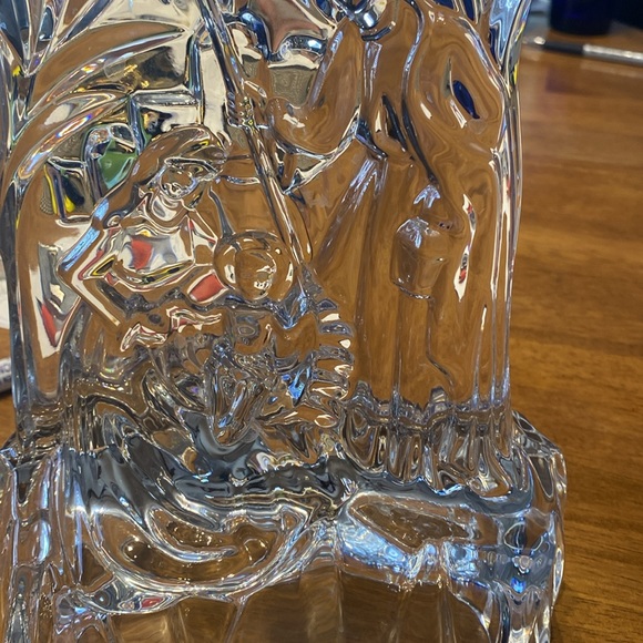 Mikasa crystal manger scene with baby Jesus, Mary and Joseph. Beautiful like new - Picture 3 of 8